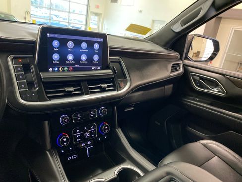 Used 2021 Chevrolet Tahoe Z71 w/ Z71 Signature Package image 13