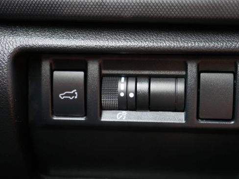 Used 2025 Subaru Forester Touring w/ Popular Package - Touring AWD/4WD image 26