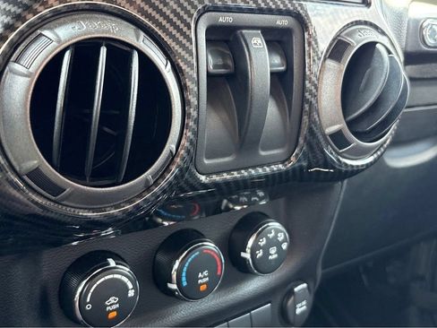 Used 2016 Jeep Wrangler Sport w/ Quick Order Package 24S AWD/4WD image 29