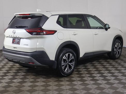 Used 2023 Nissan Rogue SV AWD/4WD image 8