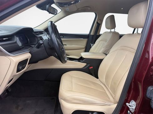 Used 2021 Jeep Grand Cherokee L Limited image 12