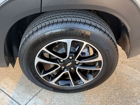 Used 2025 Chevrolet TrailBlazer LT image 30