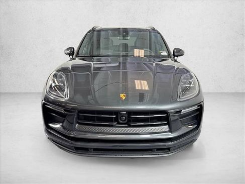 Used 2026 Porsche Macan AWD/4WD image 6