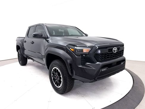 Used 2025 Toyota Tacoma TRD Off-Road AWD/4WD image 11
