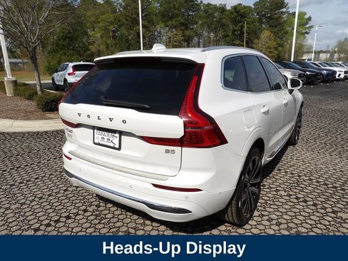 Used 2023 Volvo XC60 B5 Ultimate w/ Climate Package FWD image 6