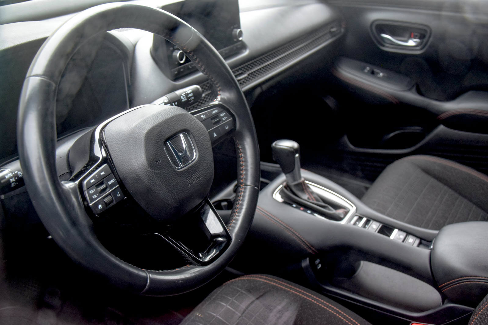 Used 2024 Honda HR-V Sport image 11
