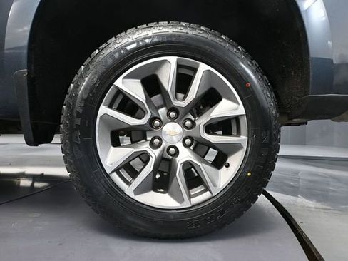 Used 2022 Chevrolet Silverado 1500 LT AWD/4WD image 13