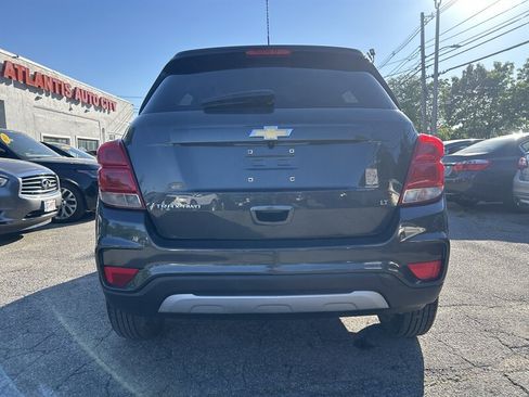 Used 2017 Chevrolet Trax LT w/ LT Convenience Package AWD/4WD image 5