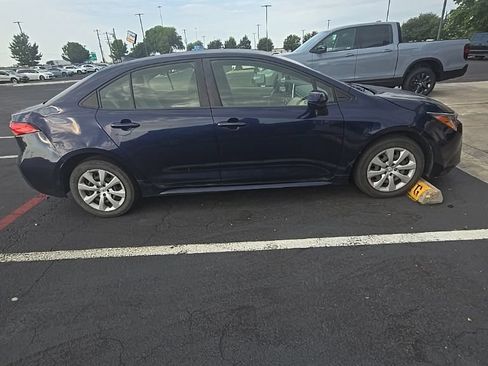 Used 2021 Toyota Corolla LE FWD image 5