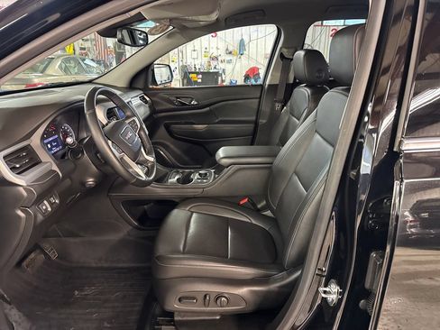Used 2023 GMC Acadia SLT w/ Preferred Package AWD/4WD image 14