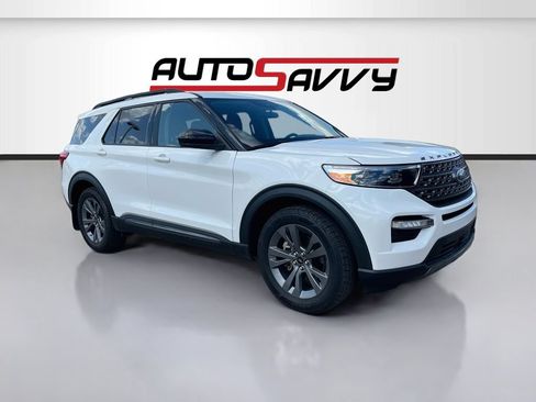 Used 2023 Ford Explorer XLT w/ Equipment Group 202A AWD/4WD image 1