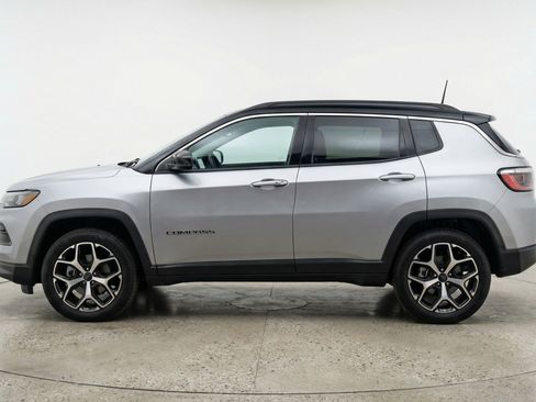 Used 2025 Jeep Compass Limited image 5