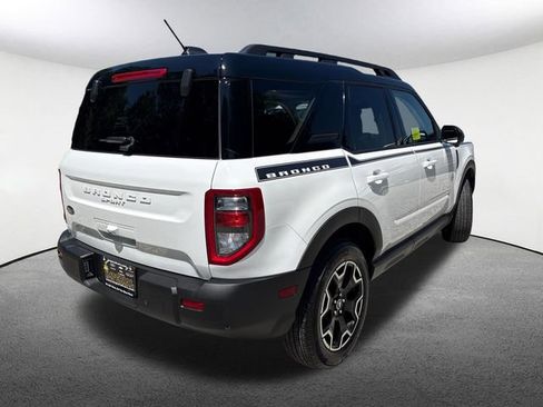 Certified 2025 Ford Bronco Sport Outer Banks w/ Outer Banks Tech Package+ AWD/4WD image 15