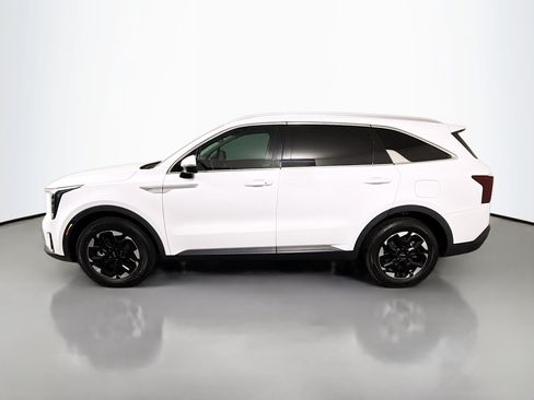 Used 2024 Kia Sorento S FWD image 6