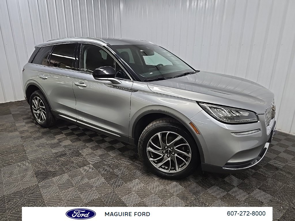 Used 2022 Lincoln Corsair AWD w/ Equipment Group 101A image 7