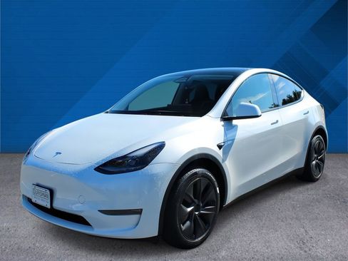 Used 2024 Tesla Model Y Long Range image 5