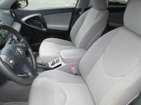 Used 2012 Toyota RAV4 4WD w/ Upgrade Value Pkg image 24