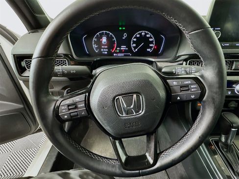 Used 2023 Honda Civic Sport image 9
