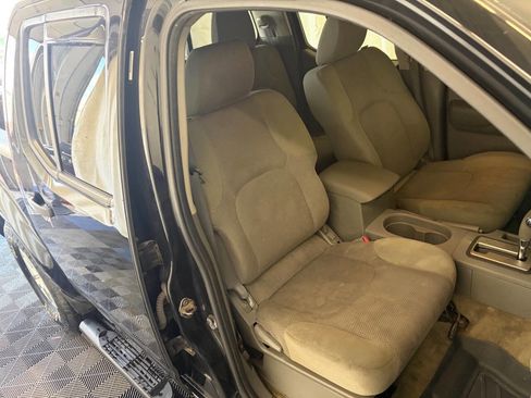 Used 2014 Nissan Frontier SV AWD/4WD image 37