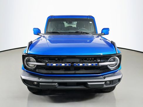 Used 2023 Ford Bronco Outer Banks image 2