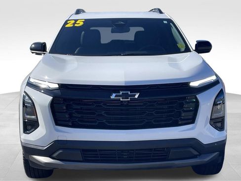 Used 2025 Chevrolet Equinox LT w/ Convenience Package II image 9