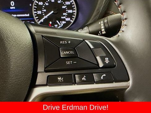Used 2025 Nissan Sentra SR w/ Midnight Edition FWD image 13