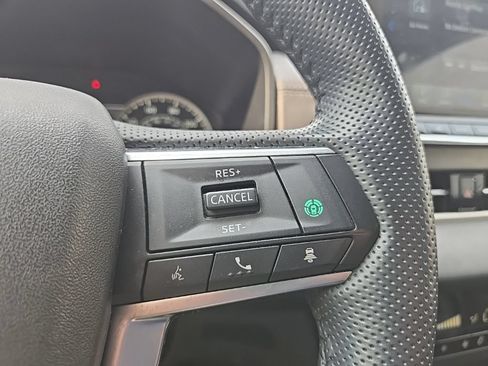 Used 2024 Mitsubishi Outlander SE AWD/4WD image 13