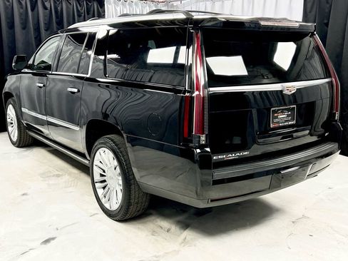 Used 2015 Cadillac Escalade ESV Platinum image 10