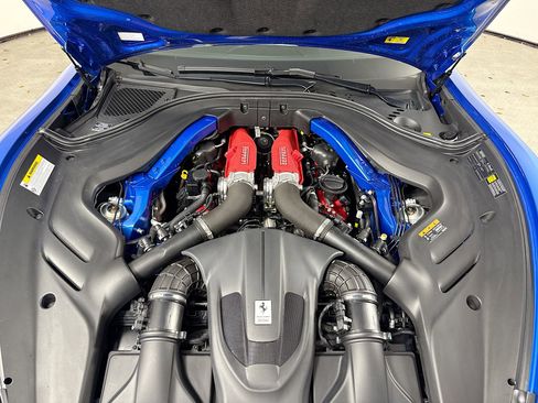 Certified 2025 Ferrari Roma Base image 21