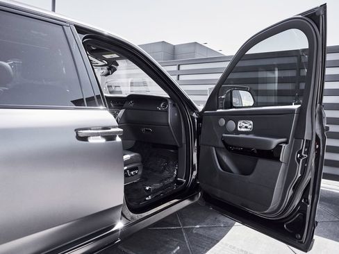 Used 2020 Rolls-Royce Cullinan AWD/4WD image 24