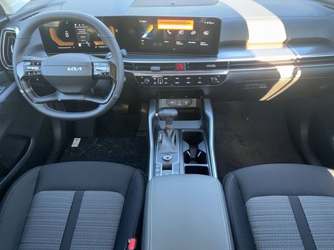 New 2026 Kia Sorento LX image 11