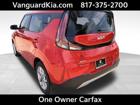 Certified 2025 Kia Soul LX w/ LX Technology Package image 2