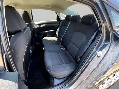 Used 2019 Kia Forte Sedan FWD image 25