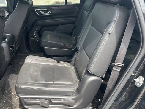 Used 2022 Chevrolet Tahoe Z71 w/ Luxury Package AWD/4WD image 6