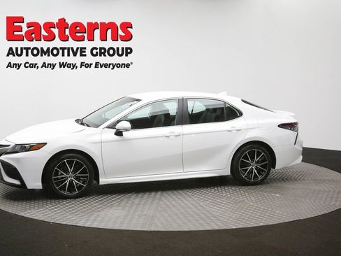 Used 2024 Toyota Camry SE image 91