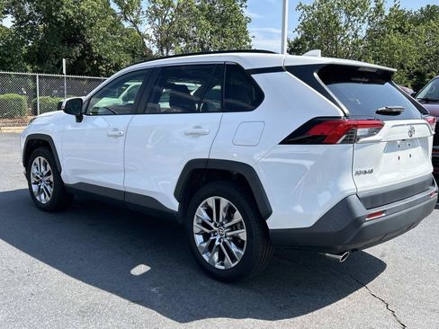 Used 2020 Toyota RAV4 XLE Premium FWD image 6