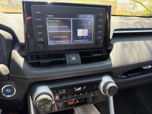Used 2019 Toyota RAV4 XLE w/ Convenience Package AWD/4WD image 8