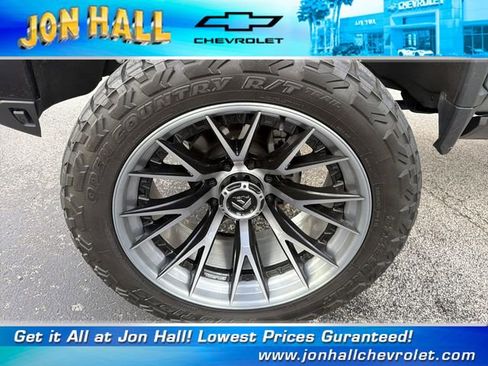 Used 2025 Chevrolet Silverado 2500 LTZ w/ Trail Boss Package AWD/4WD image 18