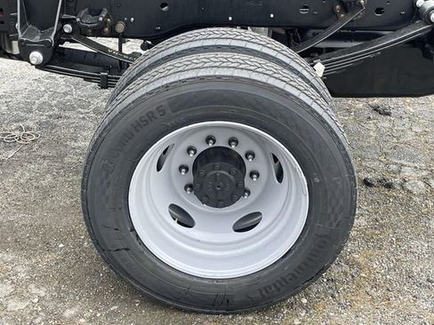 New 2026 Ford F450 XL w/ XL Chrome Package image 21