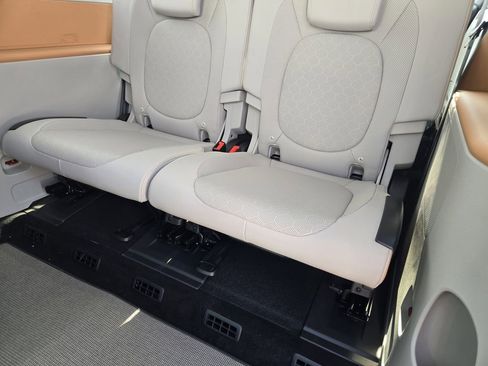 New 2025 Volkswagen ID. Buzz 1st Edition image 24