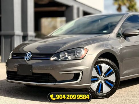 Used 2016 Volkswagen e-Golf SE FWD image 2