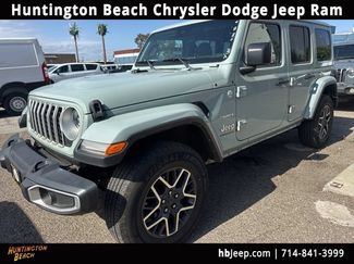 Used 2024 Jeep Wrangler Unlimited Sahara AWD/4WD video 1