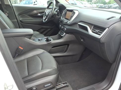 Certified 2022 GMC Terrain SLT w/ Infotainment Package II AWD/4WD image 33