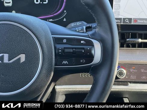 Used 2024 Kia Sportage EX image 16