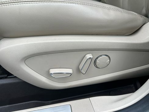 Used 2017 Lincoln MKC Select w/ Select Plus Package AWD/4WD image 15