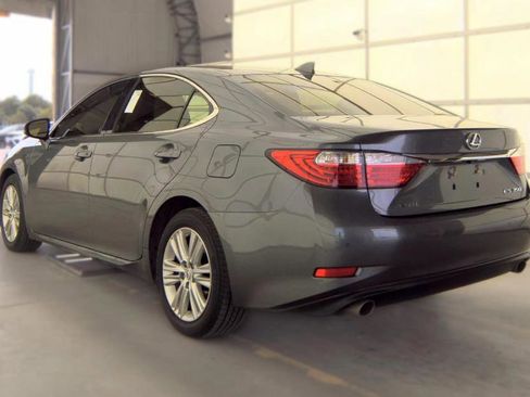 Used 2015 Lexus ES 350 w/ Premium Package FWD image 4
