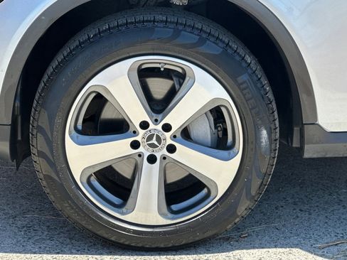 Certified 2022 Mercedes-Benz GLC 300 4MATIC image 38