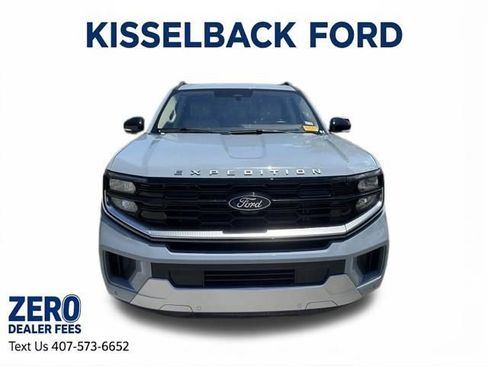 Used 2025 Ford Expedition Max Platinum w/ Driver's Package AWD/4WD image 11
