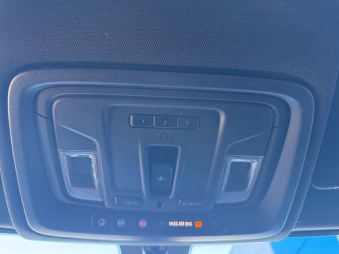 Used 2022 Chevrolet Silverado 3500 High Country image 28