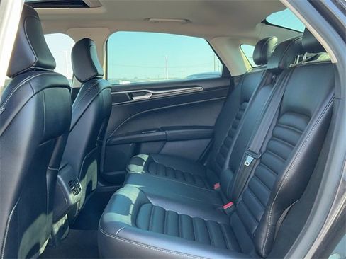 Used 2020 Ford Fusion SEL image 14